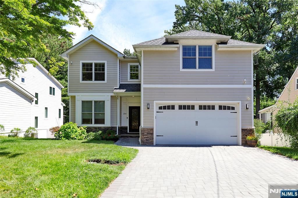 Photo of 254 Concord Street, Cresskill, NJ 07626 (MLS # 25034563)