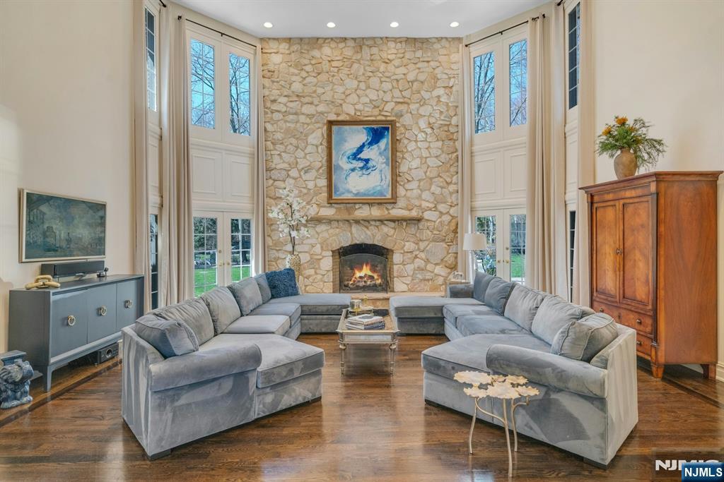 31 Burning Hollow Road