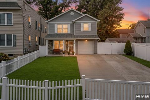 902 Spruce Street Roselle NJ 07203