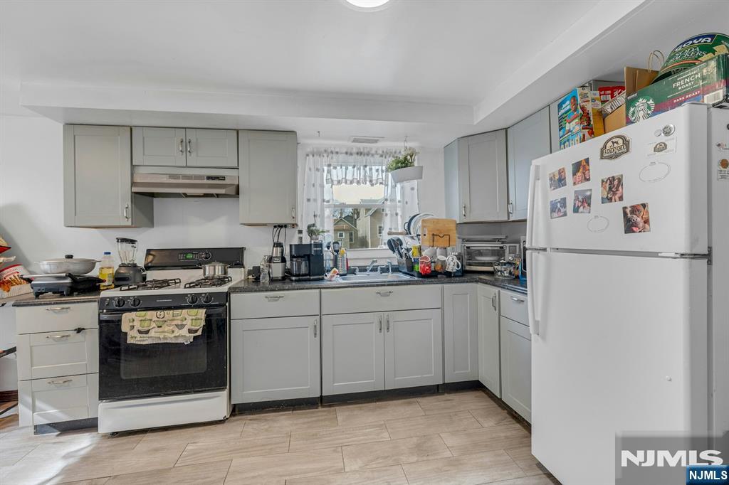 13 Allen Street 23