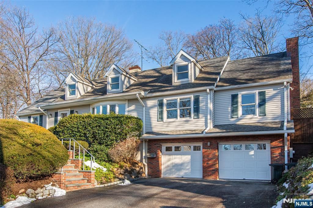 Photo of 24 Lenox Terrace, West Orange, NJ 07052 (MLS # 26001779)