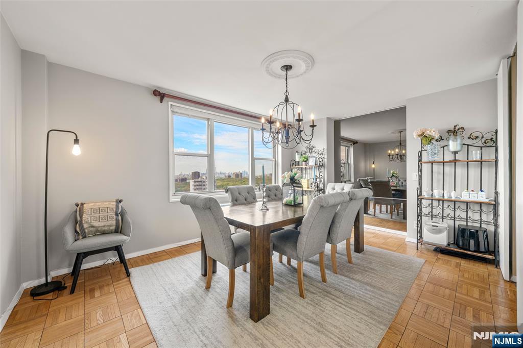 2000 Linwood Avenue 20V