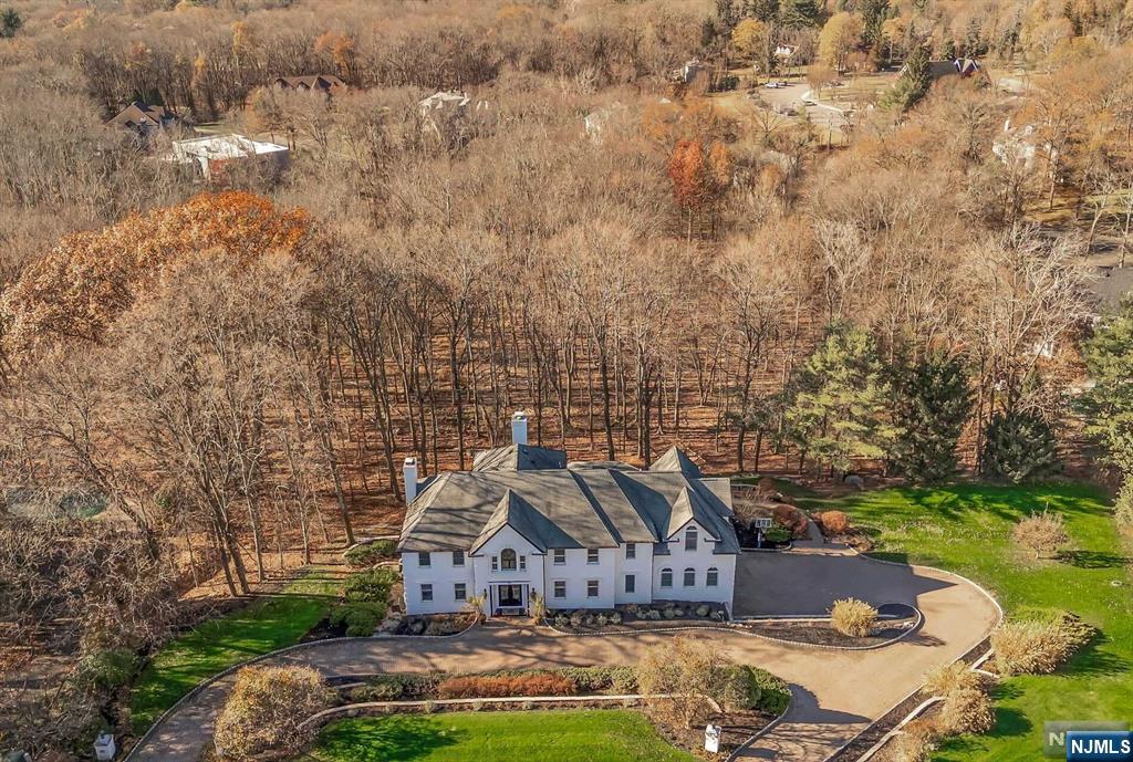 Property for Sale at 766 Jenny Trail, Franklin Lakes, New Jersey - Bedrooms: 5 
Bathrooms: 6 
Rooms: 11  - $1,984,000