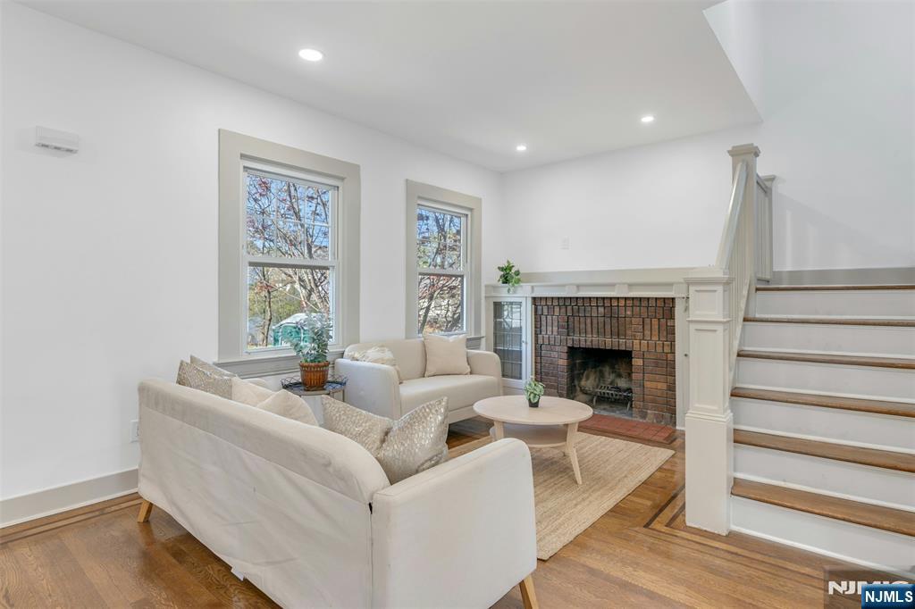 275 Carlton Terrace