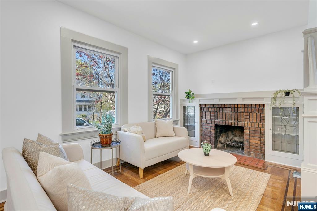 275 Carlton Terrace