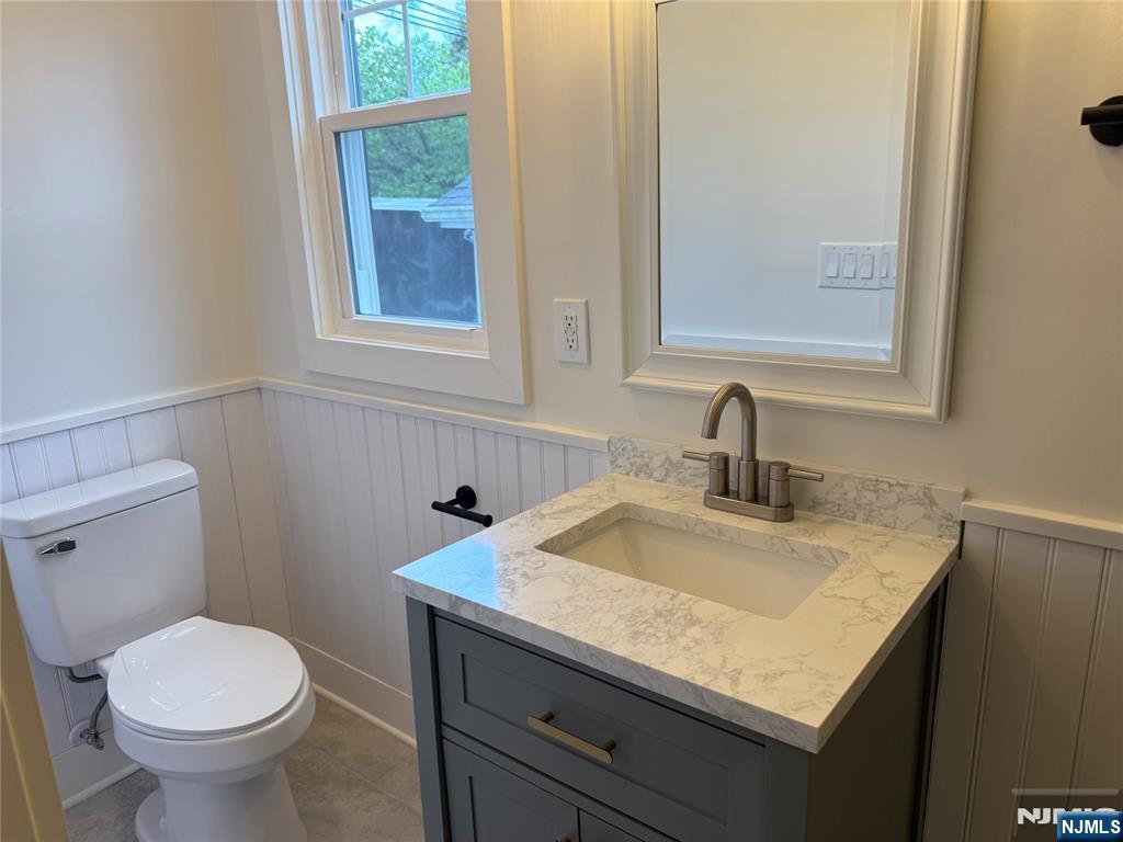 Lodi, New Jersey 07644, United States, 3 Bedrooms Bedrooms, ,2 BathroomsBathrooms,Residential,Active,168421