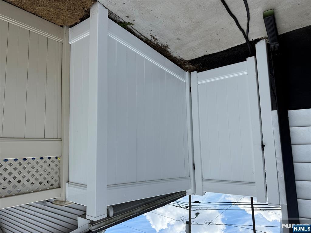 Lodi, New Jersey 07644, United States, 3 Bedrooms Bedrooms, ,2 BathroomsBathrooms,Residential,Active,168421