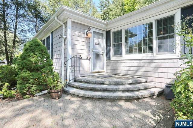 Rental Property at 420 N Central Ave, Ramsey, New Jersey - Bedrooms: 3 
Bathrooms: 2 
Rooms: 5  - $3,750 MO.