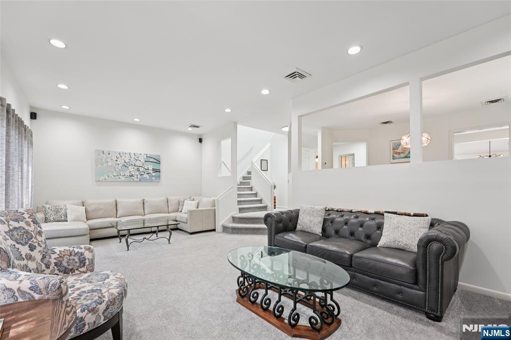 461 Tenafly Road