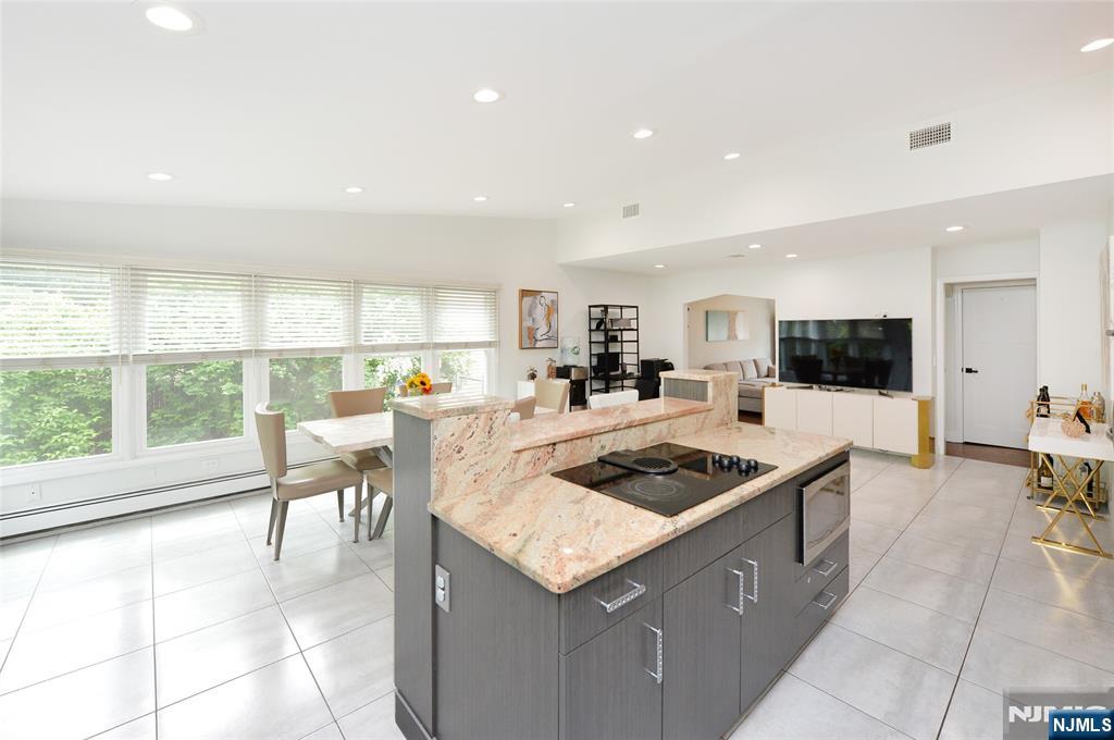 39-22 Vanore Drive