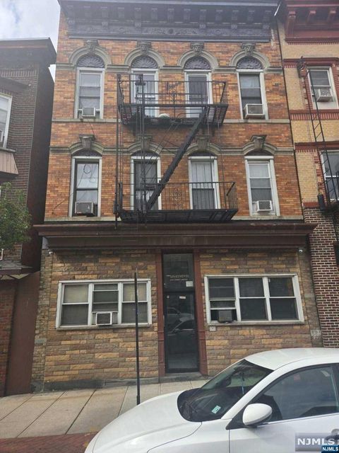 1605 Summit Avenue Union City NJ 07087
