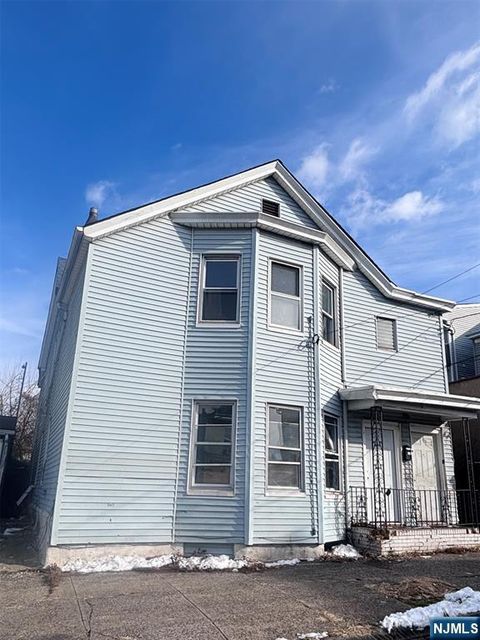 Photo of 9 Sparrow Street, Paterson, NJ 07524 (MLS # 26000175)