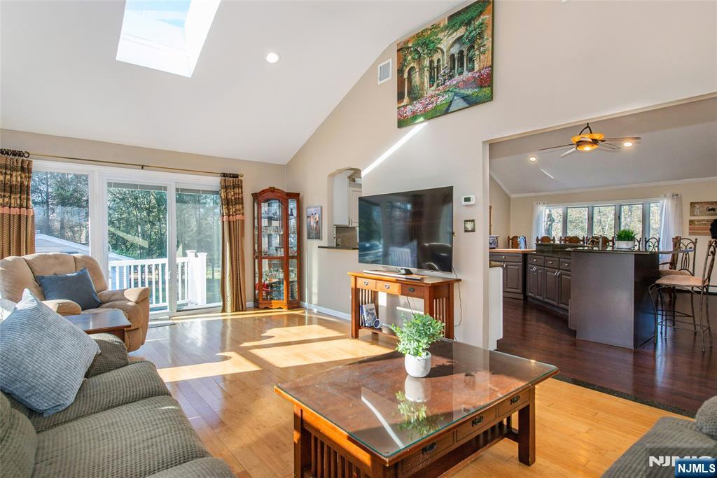 74 Wyandemere Drive