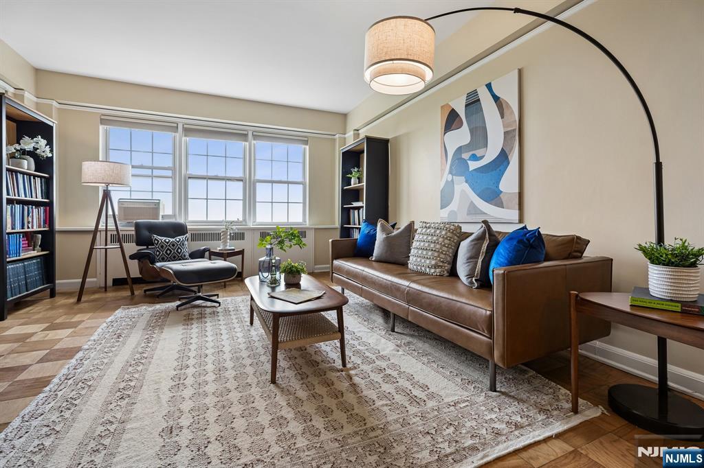 10 Crestmont Road 5J