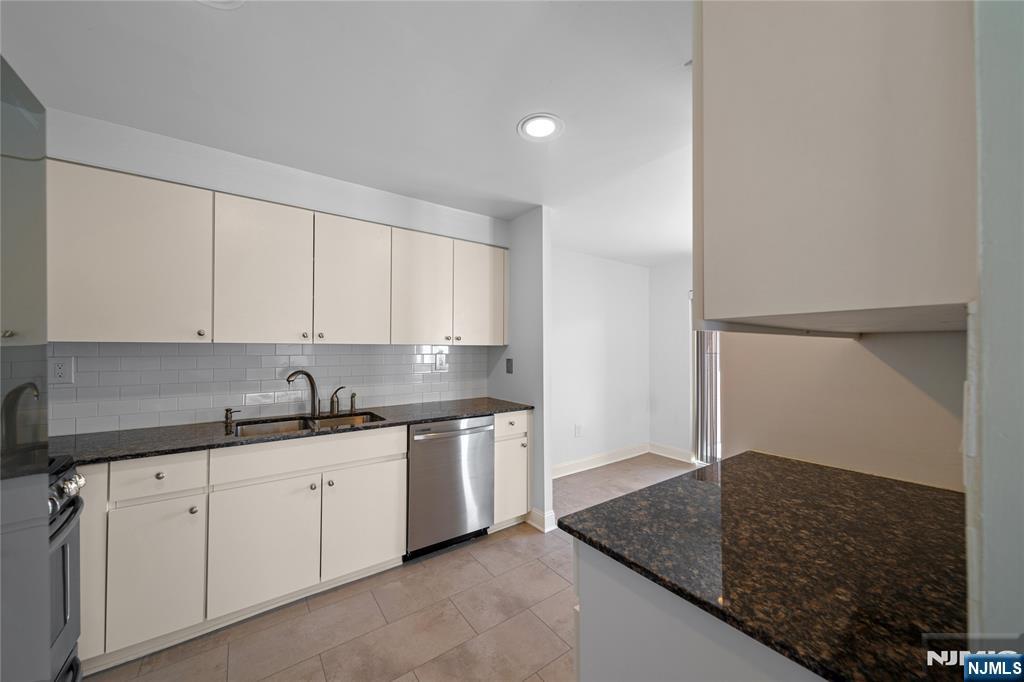 301 Ellery Court