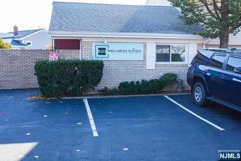 Photo of 605 Washington Avenue, Dumont, NJ 07628 (MLS # 26003974)