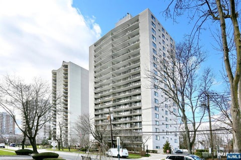 Photo of 277 Prospect Avenue #18H, Hackensack, NJ 07601 (MLS # 26034220)