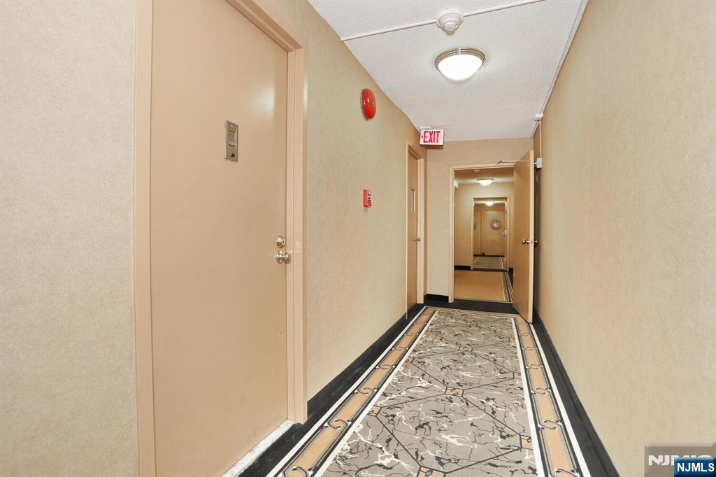 Homes for Sale in Northern NJ | ThisIsRiverEdge.com 277 Prospect Avenue 18H