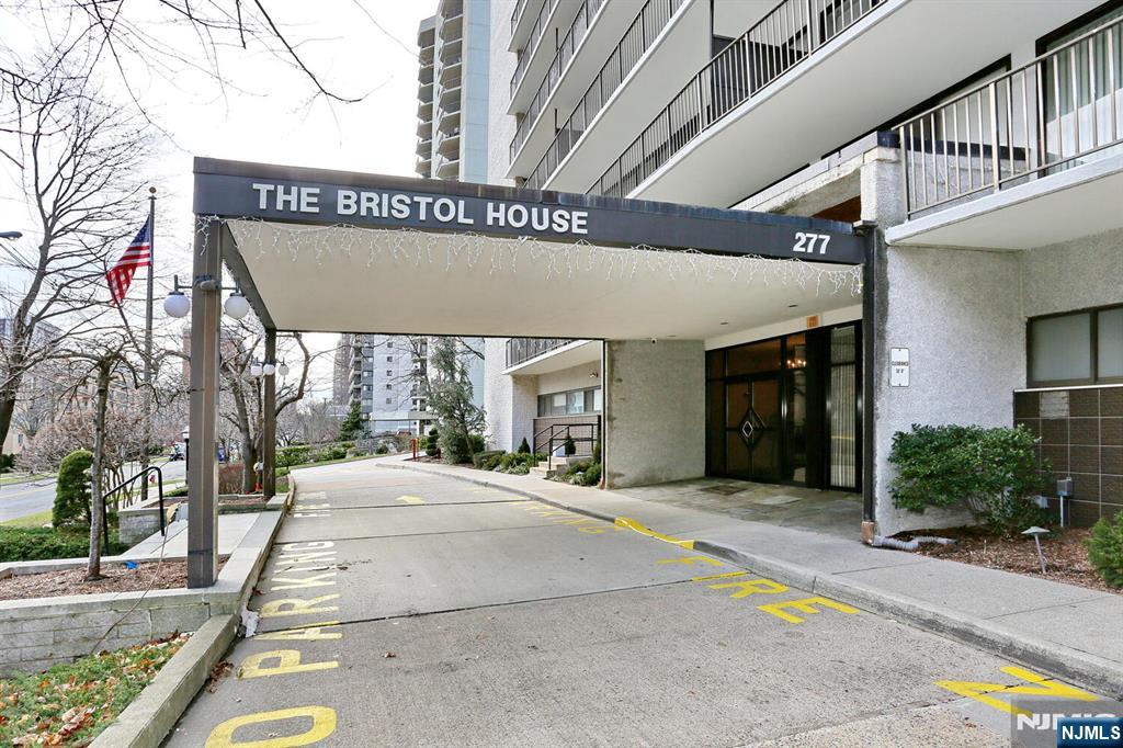 Homes for Sale in Northern NJ | ThisIsRiverEdge.com 277 Prospect Avenue 18H