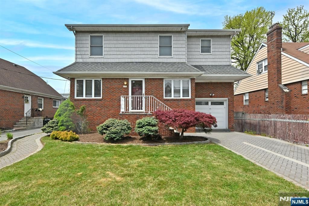 Photo of 2147 Mackay Avenue, Fort Lee, NJ 07024 (MLS # 26014659)