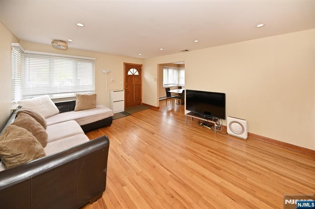 Photo of 2147 Mackay Avenue, Fort Lee, NJ 07024 (MLS # 26014659)