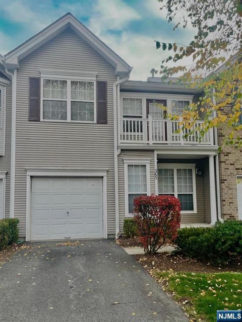 Photo of 363 Catskill Ct, Mahwah, NJ 07430 (MLS # 25041962)