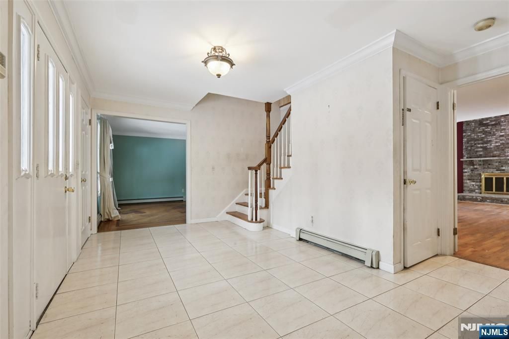 Photo of 45 Lake Road, Upper Saddle River, NJ 07458 (MLS # 26002258)