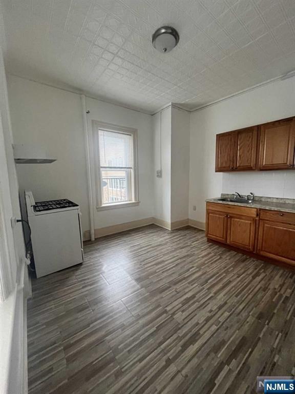 4810-4812 Park Avenue 7