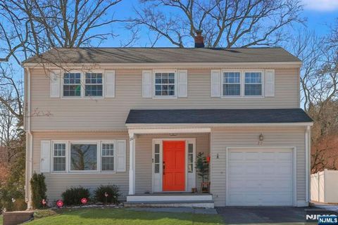 26 E Harrison Place Livingston NJ 07039
