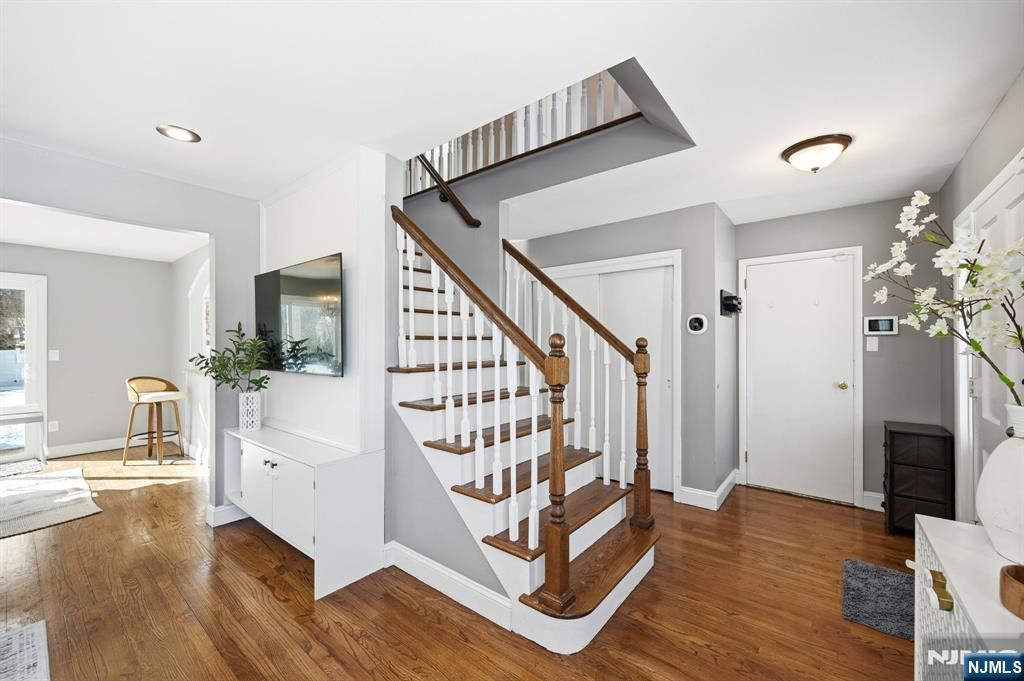 Photo of 26 E Harrison Place, Livingston, NJ 07039 (MLS # 26001463)