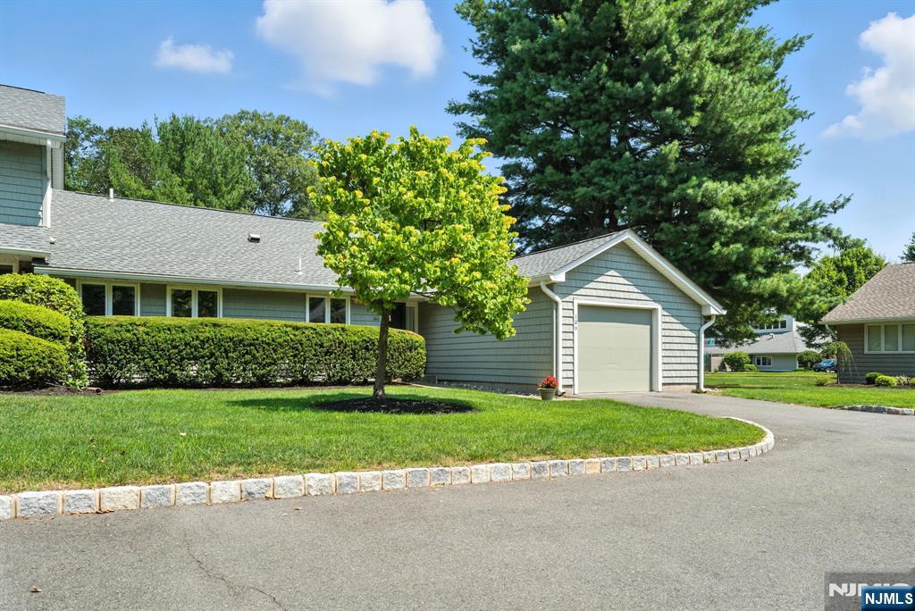 106 Hopkins Court