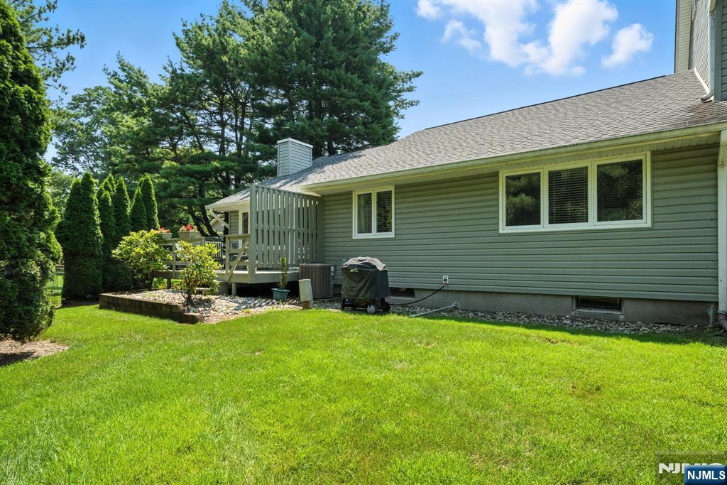 106 Hopkins Court