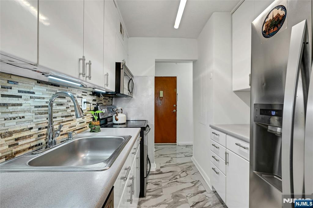 125 Prospect Avenue 11G