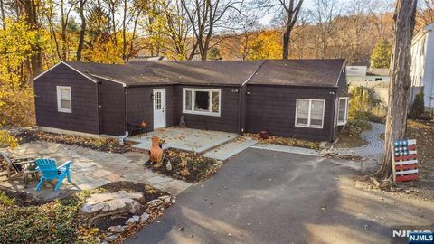 52 Memory Lane, Denville Township, NJ 07834 - MLS#: 25002452
