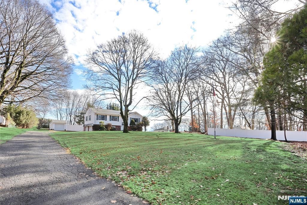 Photo of 1400 Rt-208, Hawthorne, NJ 07506 (MLS # 26006532)