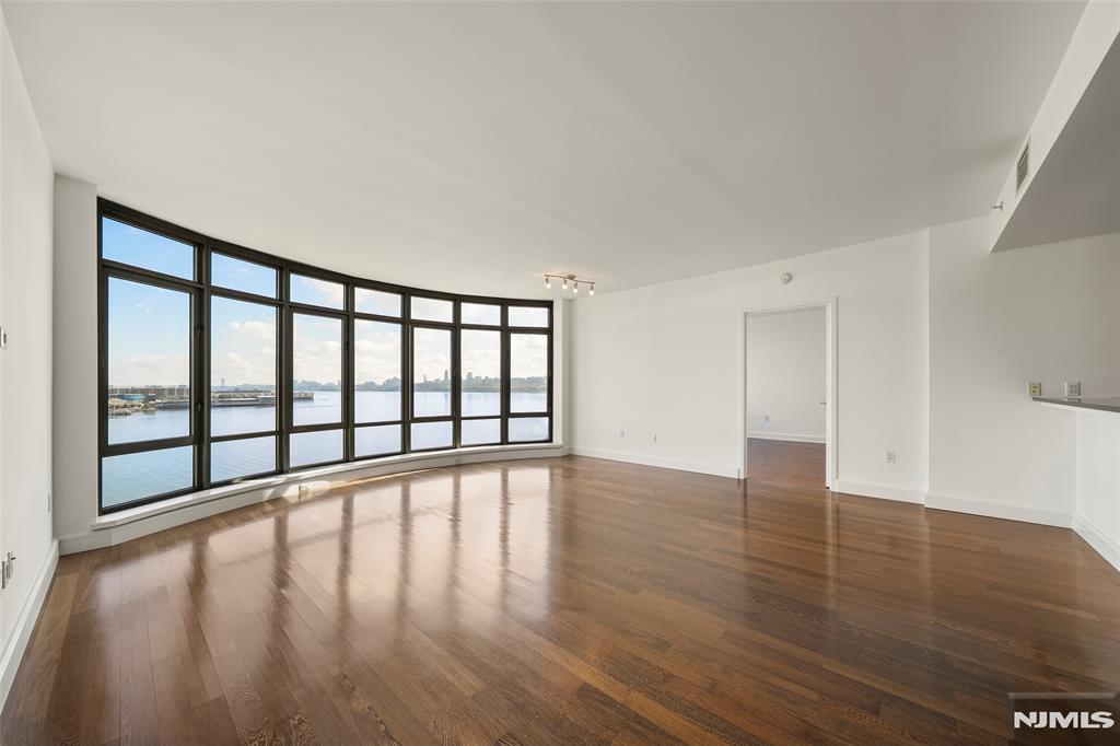 8100 River Road 815