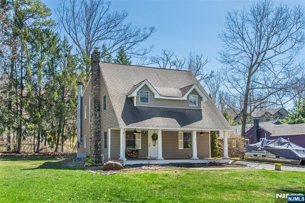 Photo of 63 Ramapo Road, West Milford, NJ 07421 (MLS # 26015181)