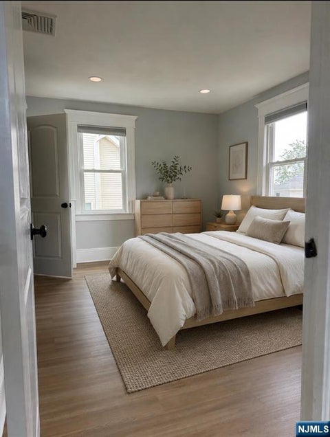Photo of 30 Knox Ave, Cliffside Park, NJ 07010 (MLS # 26029764)