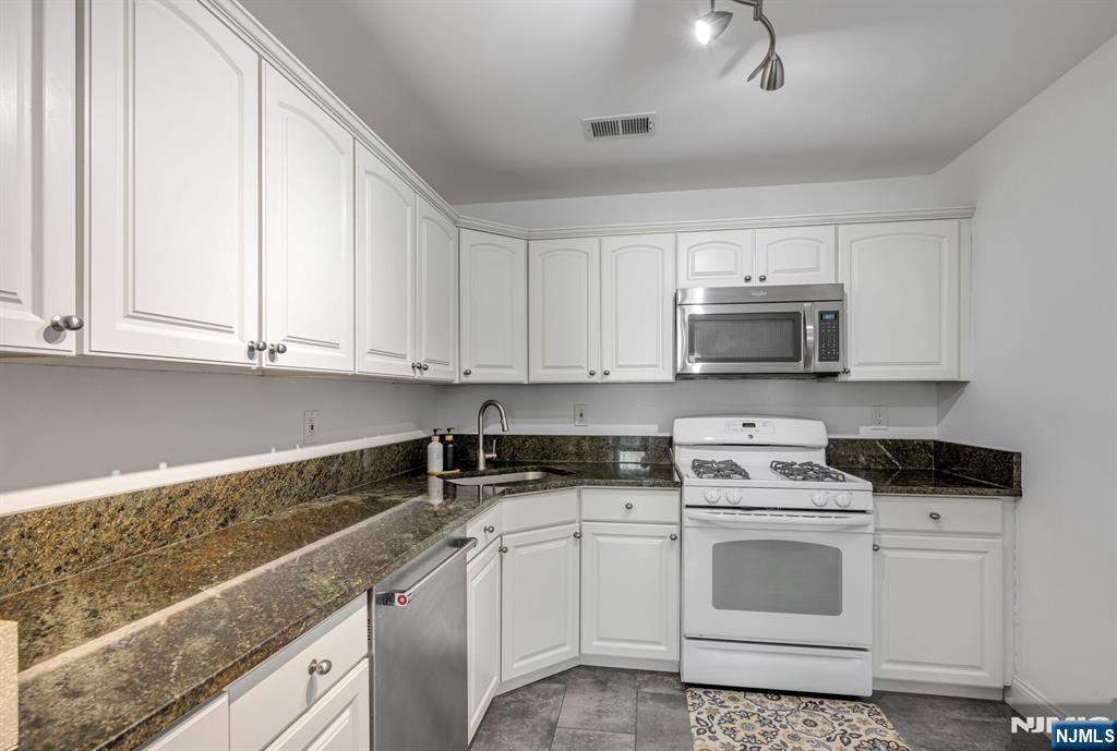 1037 Cumberland Court