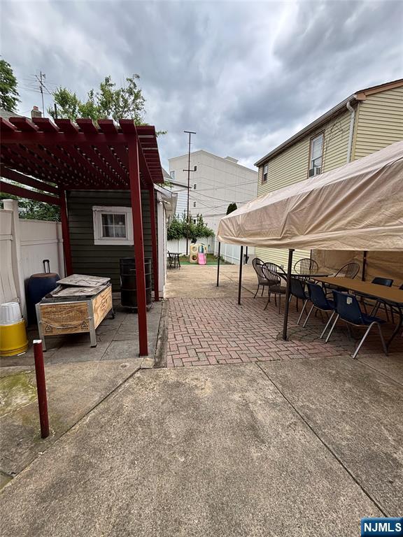 Paterson, New Jersey 07503, United States, 9 Bedrooms Bedrooms, ,4 BathroomsBathrooms,Residential,Pending,139579