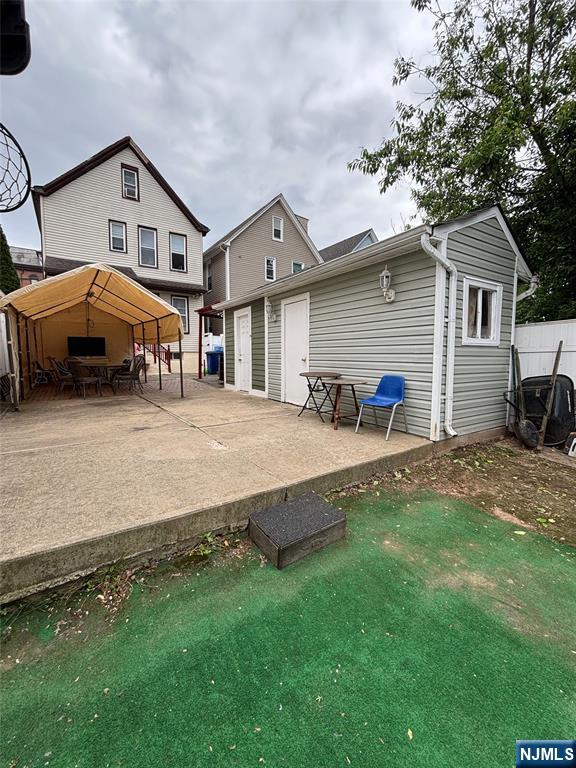 Paterson, New Jersey 07503, United States, 9 Bedrooms Bedrooms, ,4 BathroomsBathrooms,Residential,Pending,139579