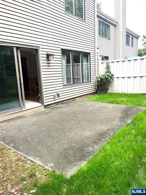 Saddle Brook, New Jersey 07663, United States, 2 Bedrooms Bedrooms, ,3 BathroomsBathrooms,Residential,Active,219060