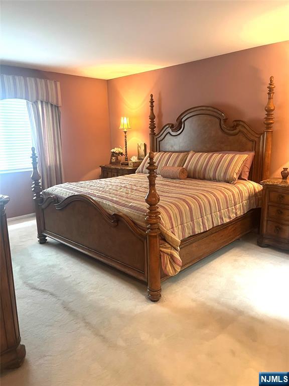 Saddle Brook, New Jersey 07663, United States, 2 Bedrooms Bedrooms, ,3 BathroomsBathrooms,Residential,Active,219060