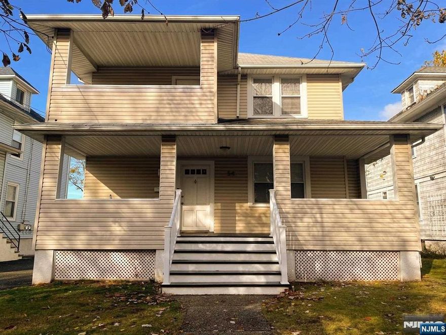 Spacious 2 bedroom apartment on 2nd floor with 1 parking and heating included! Renovated bathroom, great size rooms, balcony, plenty of light and closets. Rent includes parking. Desirable location in Ridgefield Park, easy commute to the city. Must see!