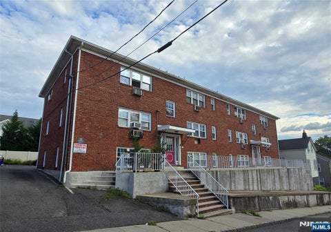 Photo of 26 Clinton St #4A, Belleville, NJ 07109 (MLS # 26036053)