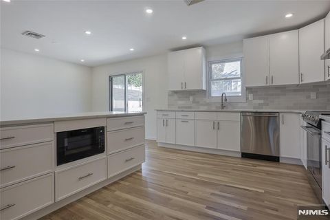 18 Ruth Lane Demarest NJ 07627