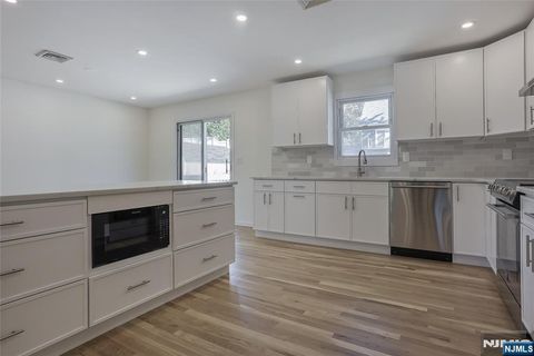 18 Ruth Lane Demarest NJ 07627