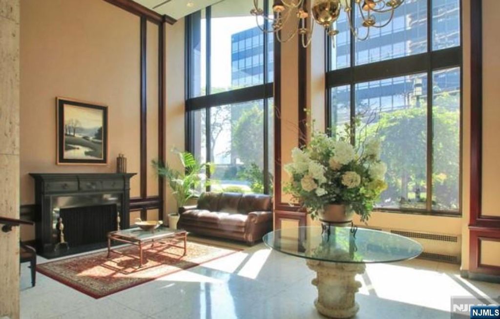 Photo of 2077 Center Avenue #20J, Fort Lee, NJ 07024 (MLS # 26008006)