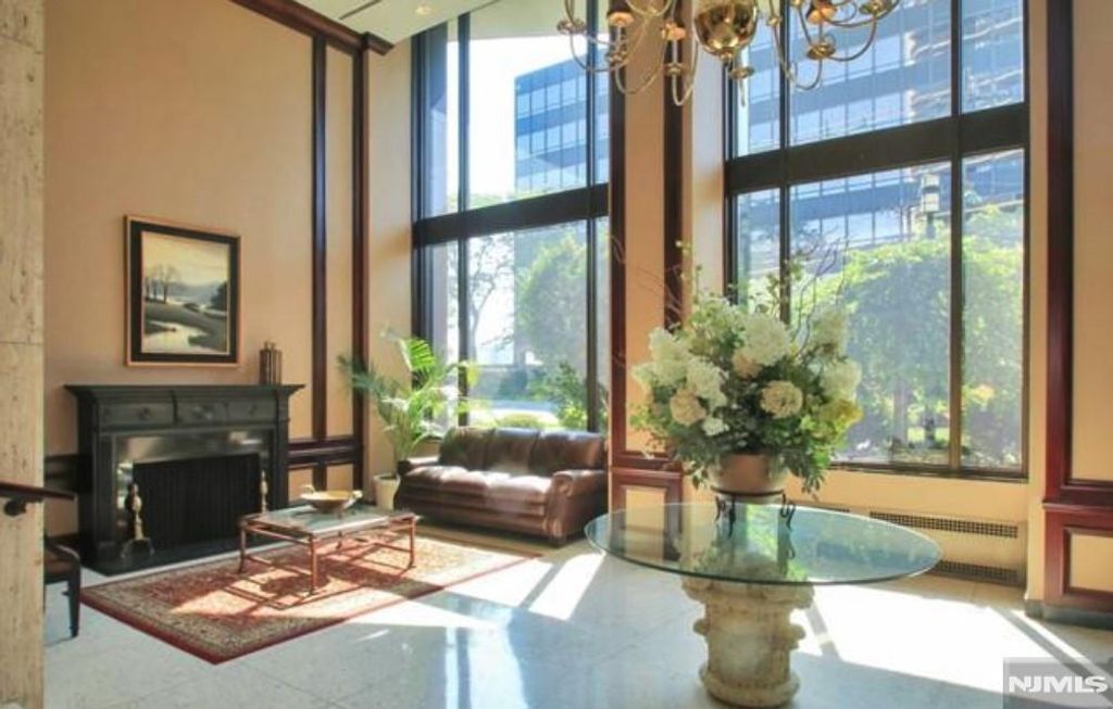 Photo of 2077 Center Avenue #20J, Fort Lee, NJ 07024 (MLS # 26008006)