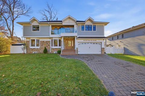 Photo of 364 W Clinton Avenue, Tenafly, NJ 07670 (MLS # 26007553)